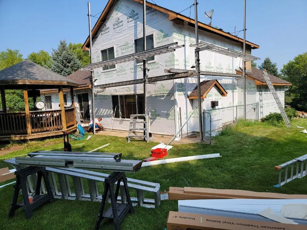 Slide of Thunderstruck Exteriors