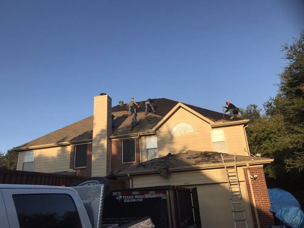 Slide of Thunderstruck Roofing & Const.