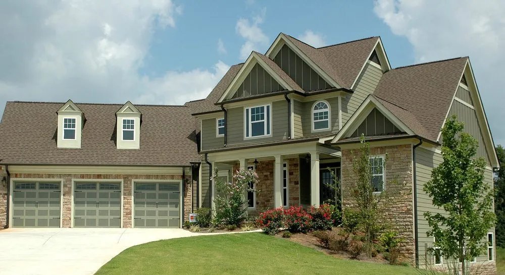 Slide of Tight Lid Roofing and Construction