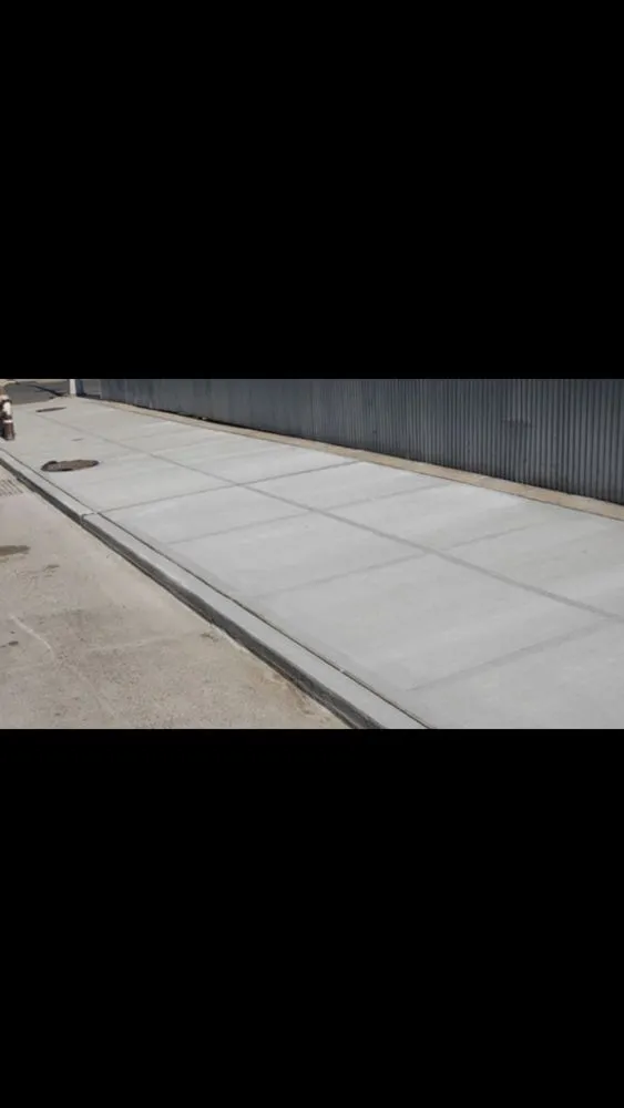 Slide of Tim & Tony Construcion