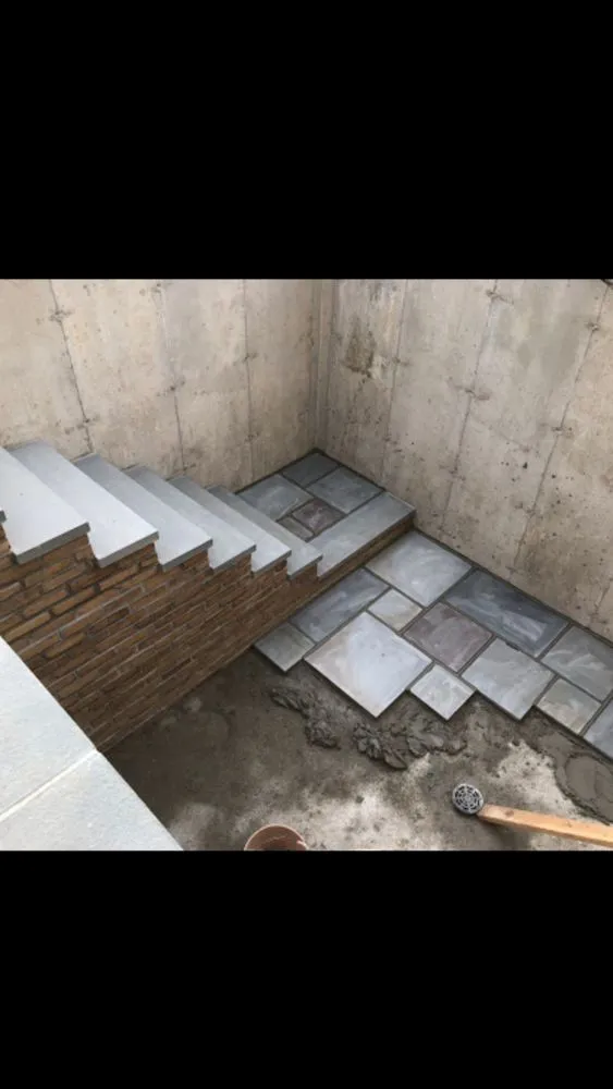 Slide of Tim & Tony Construcion