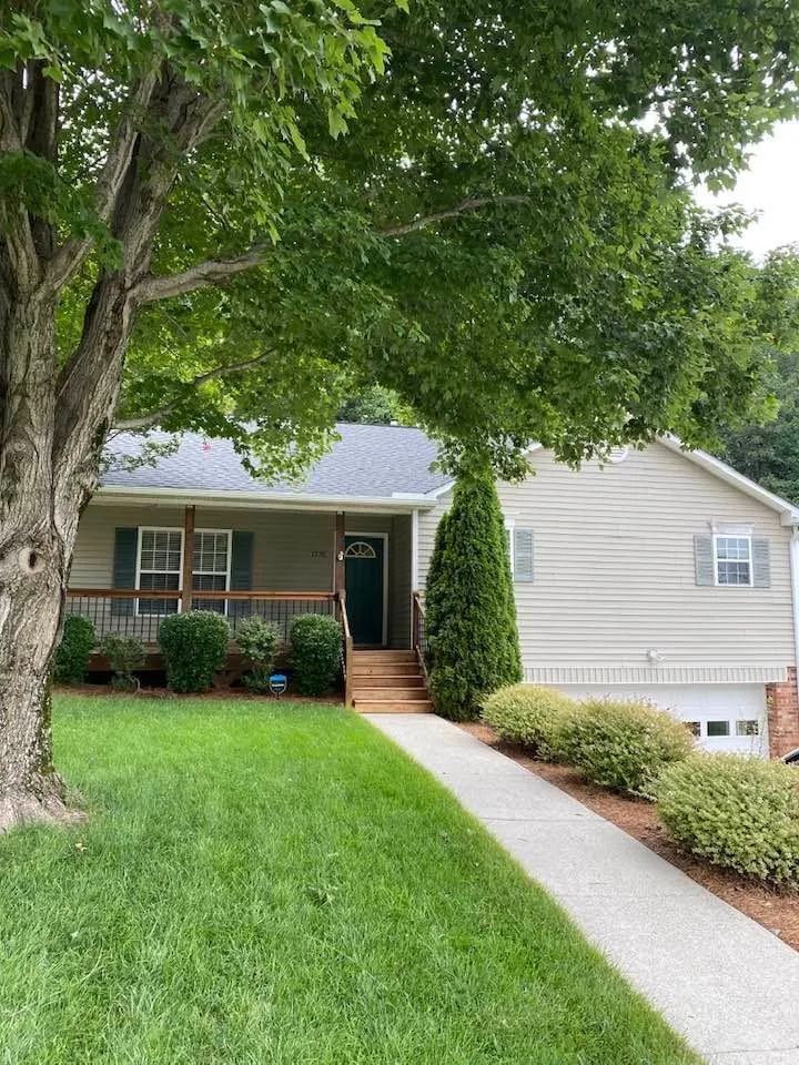 Slide of Tim Leonard Construction Services