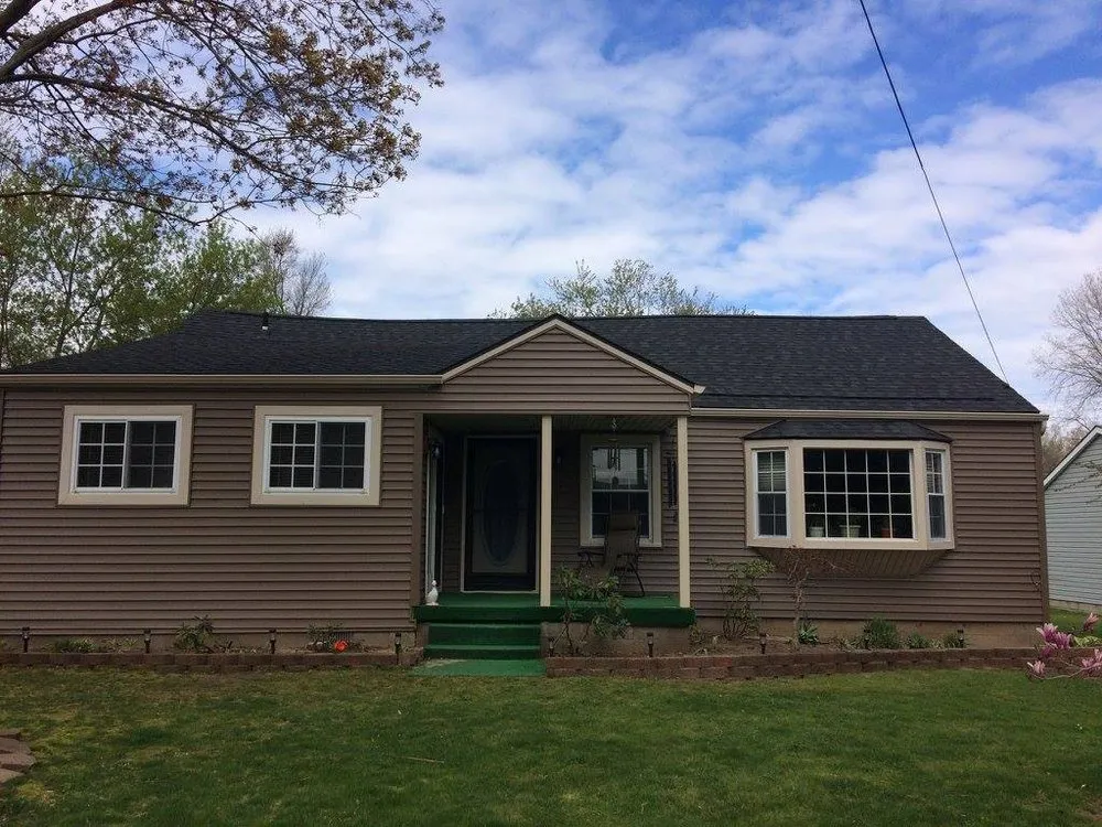 Slide of Timbercrest Roofing and Siding