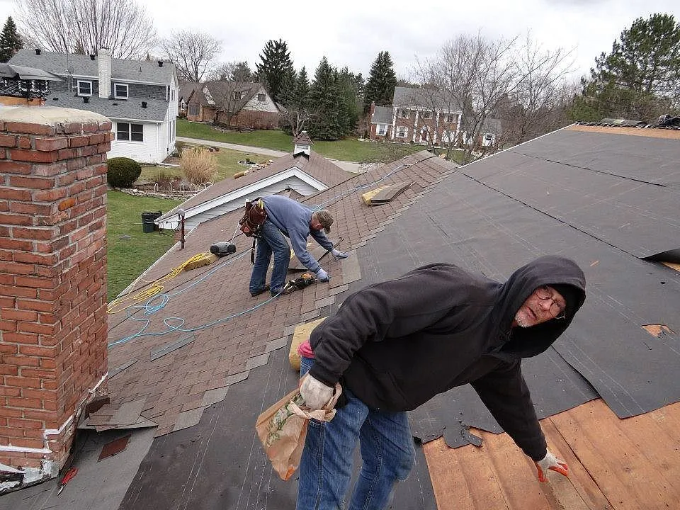 Slide of Timbercrest Roofing and Siding
