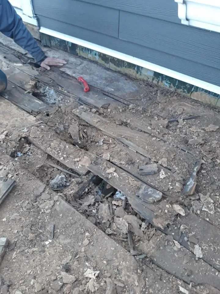 Slide of Timberland Exteriors