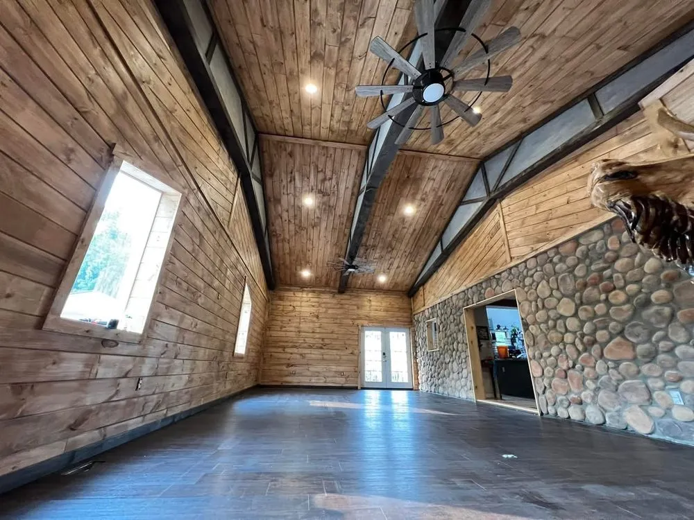 Professional roof repair experts serving Rockbridge, OH - Timeless Builders
