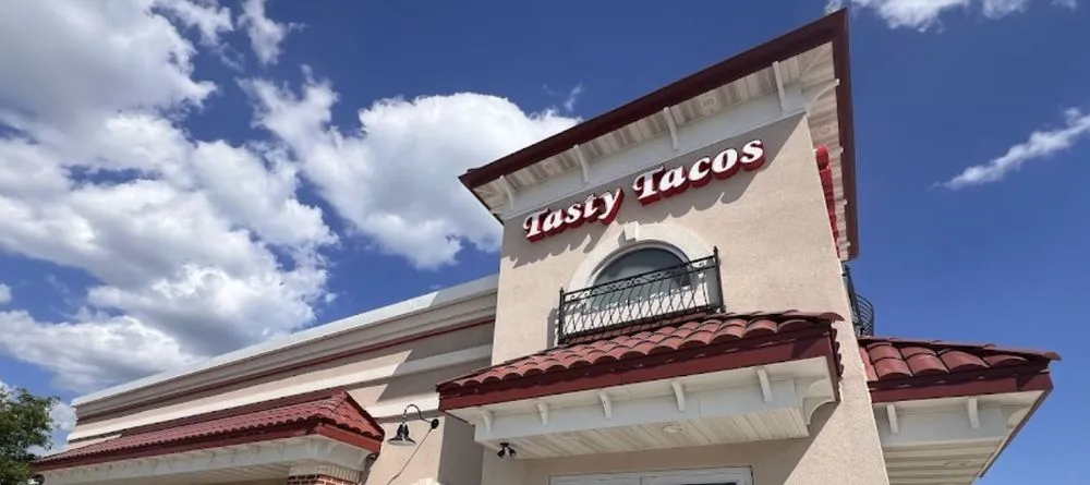 Slide of Tinta Construction