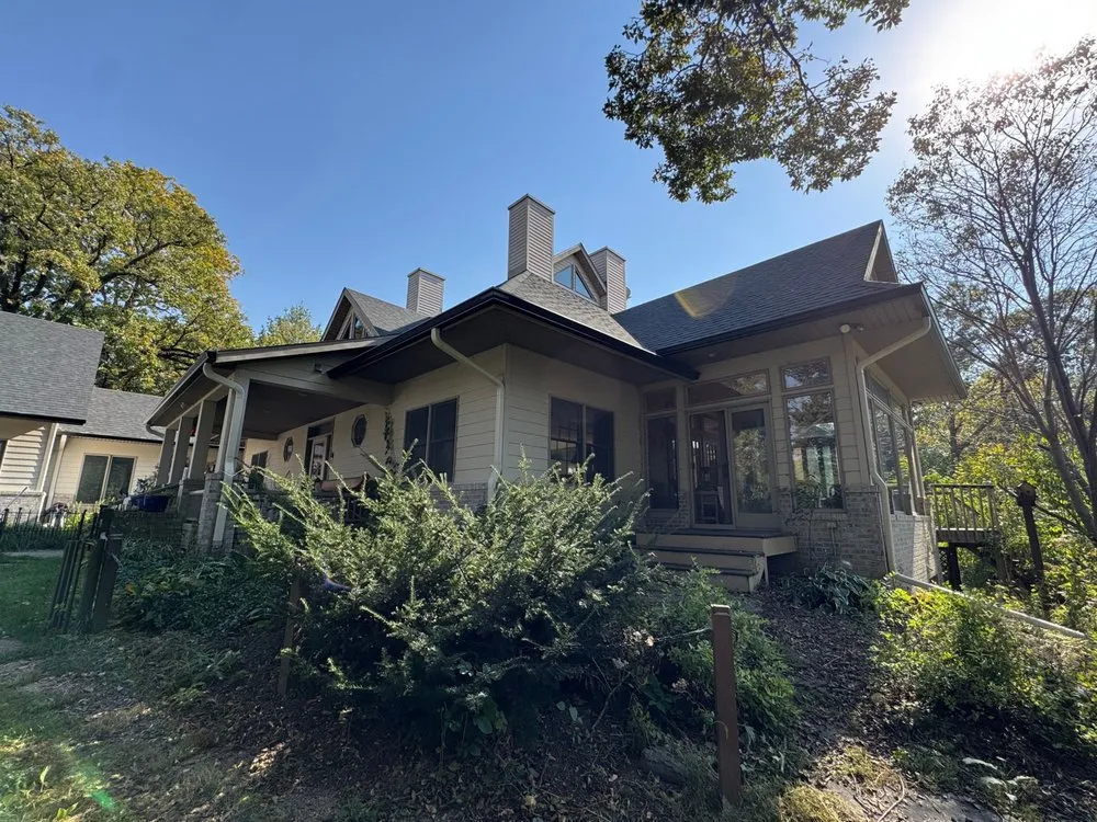 Slide of Tinta Construction