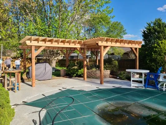 T&J Construction Logo