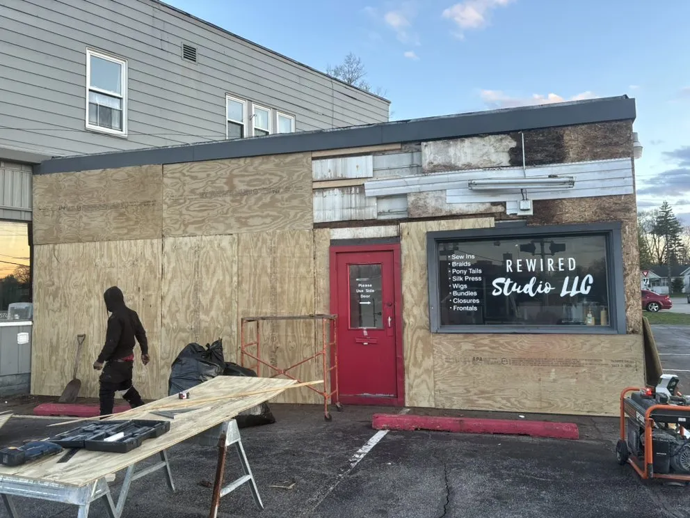 Slide of Tji Property Maintenance