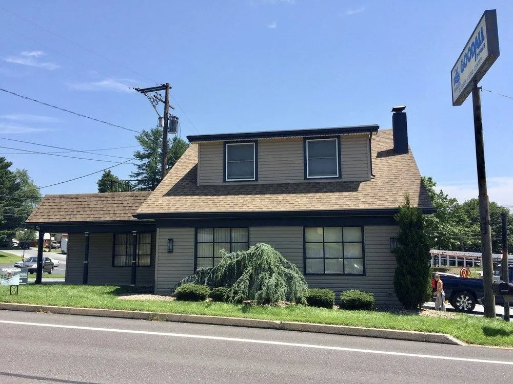 Slide of TJ’s Shingles