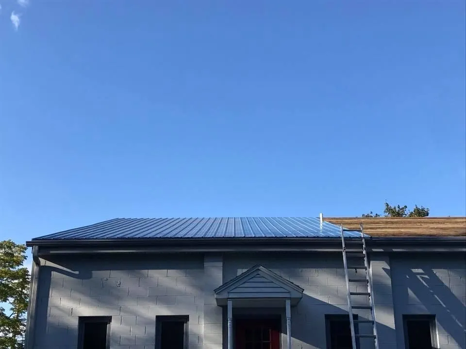 Slide of TJ’s Shingles