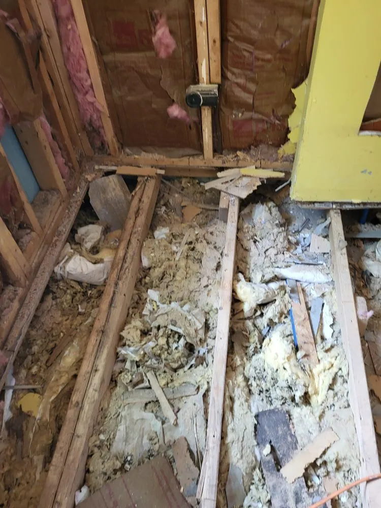 Slide of T&M Handyman