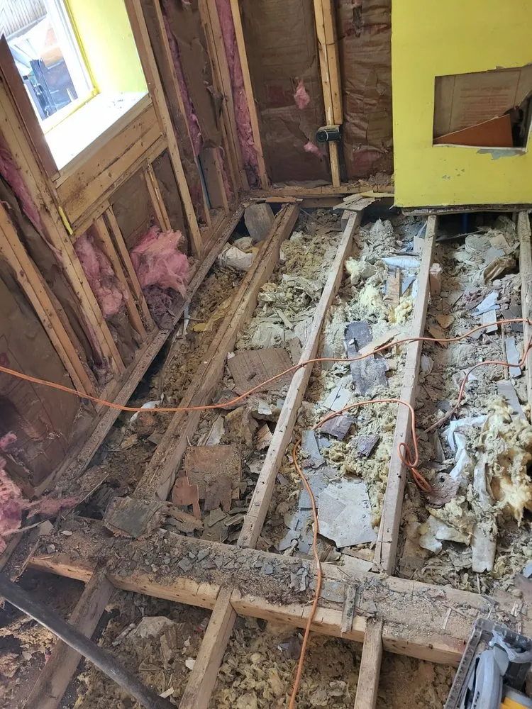 Slide of T&M Handyman