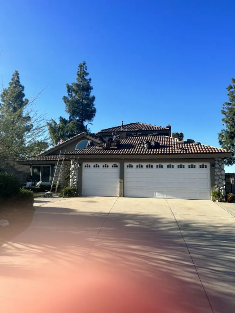 Slide of TMC Roofing