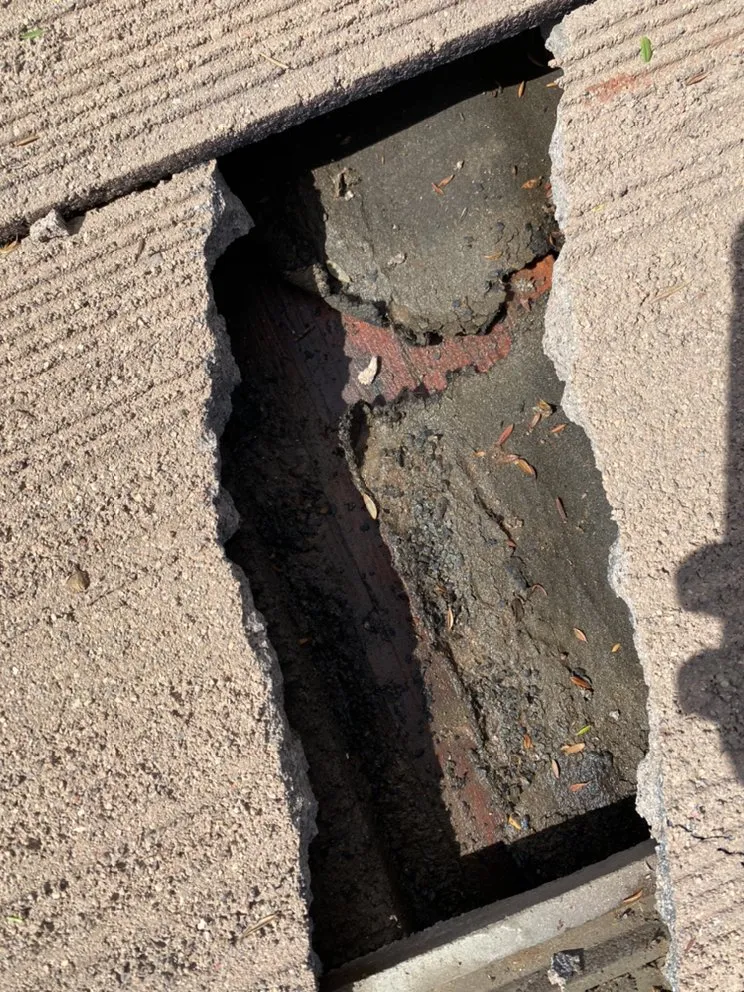 Slide of TMT CONSTRUCTION