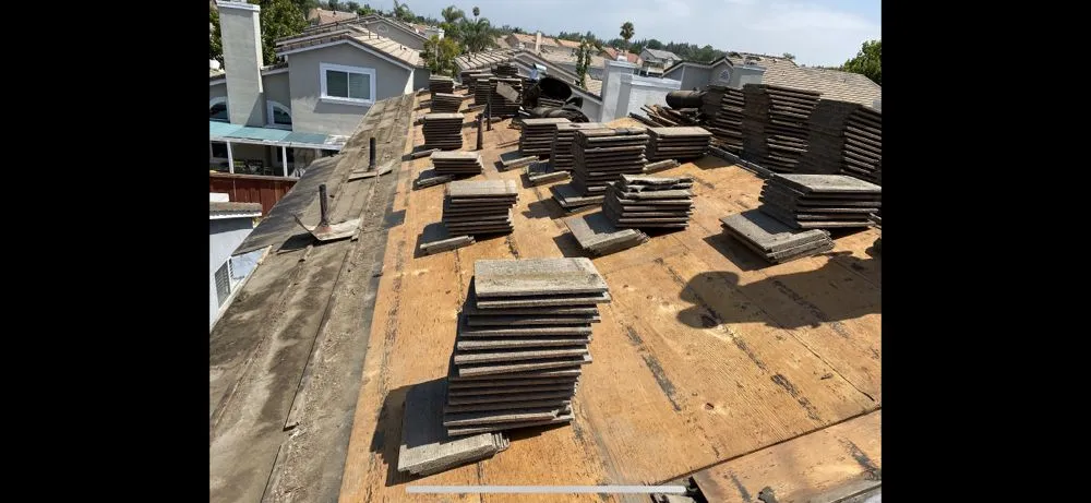 Slide of TMT CONSTRUCTION