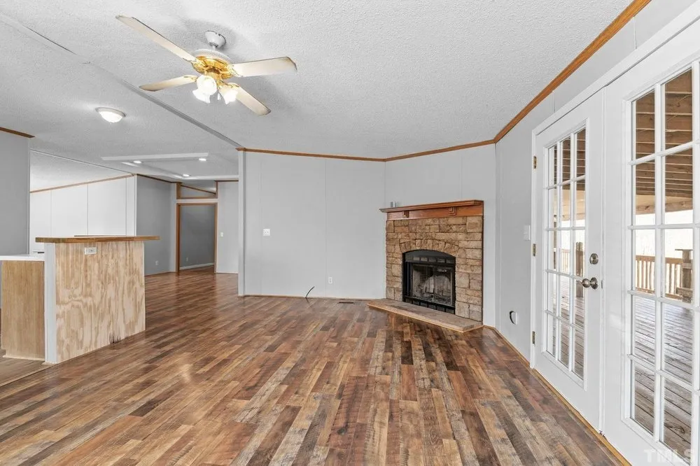 Slide of T&N Building Solutions