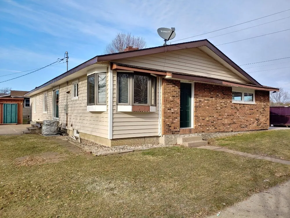 Slide of TNT Exteriors