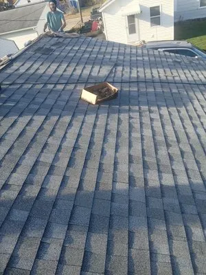 TnT Roofing & Construction Logo