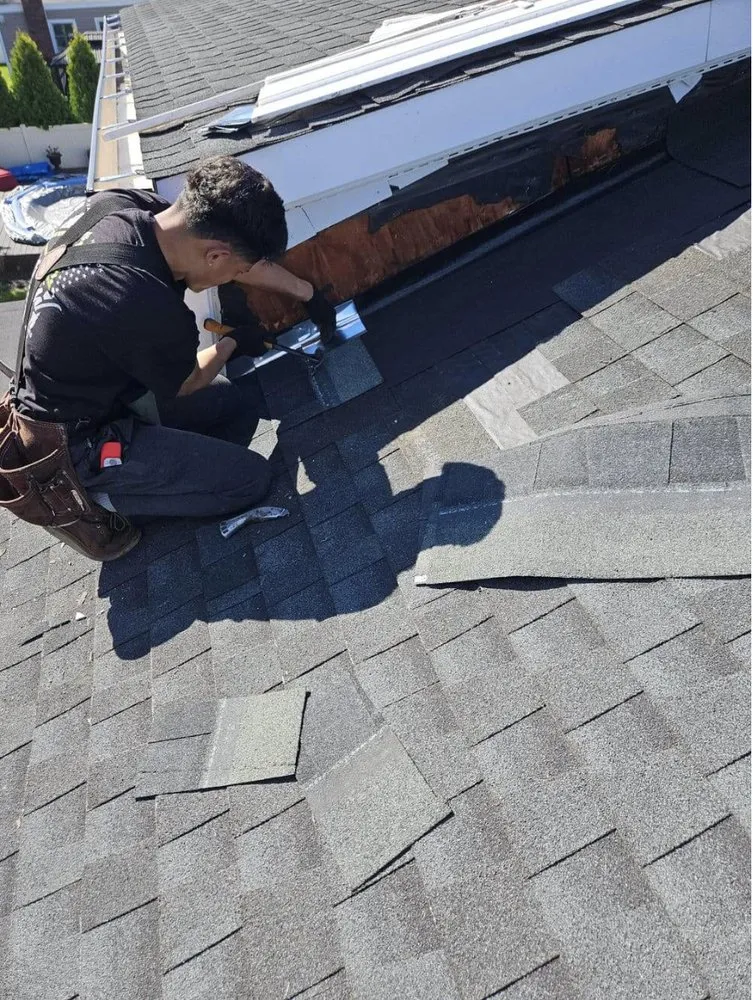 Slide of Tom Jannace Roofing