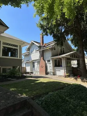 Tom Leach Roofing Logo