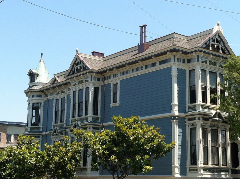 Slide of Tom Lee Roofing