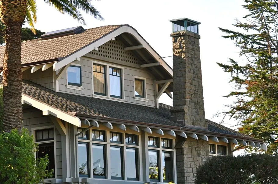 Slide of Tom Lee Roofing