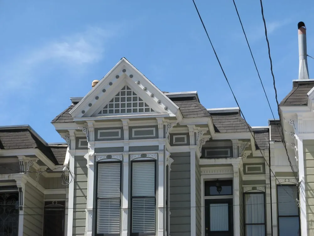 Slide of Tom Lee Roofing