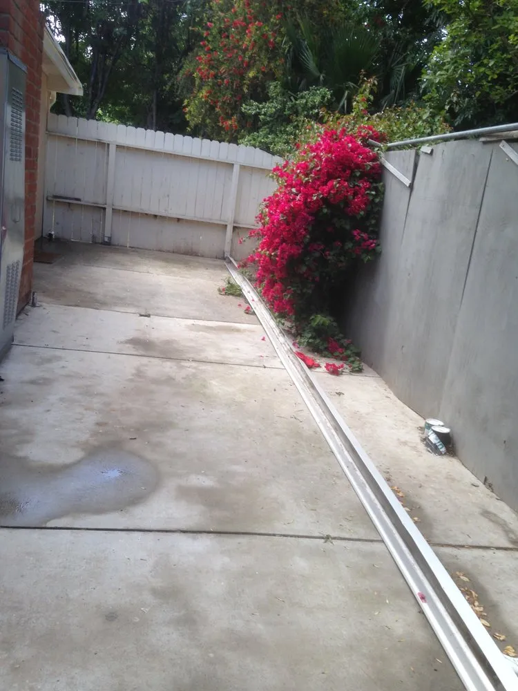 Slide of Tom Reed Roofing