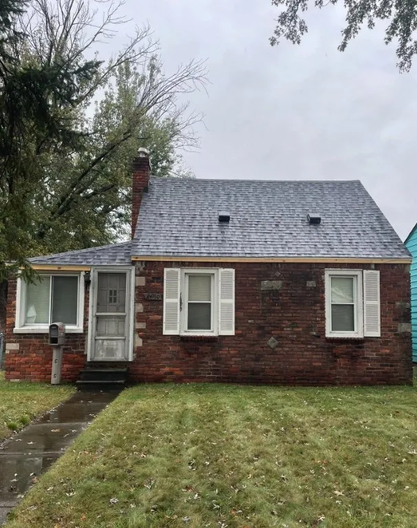 Slide of Tom Waligorski Roofing