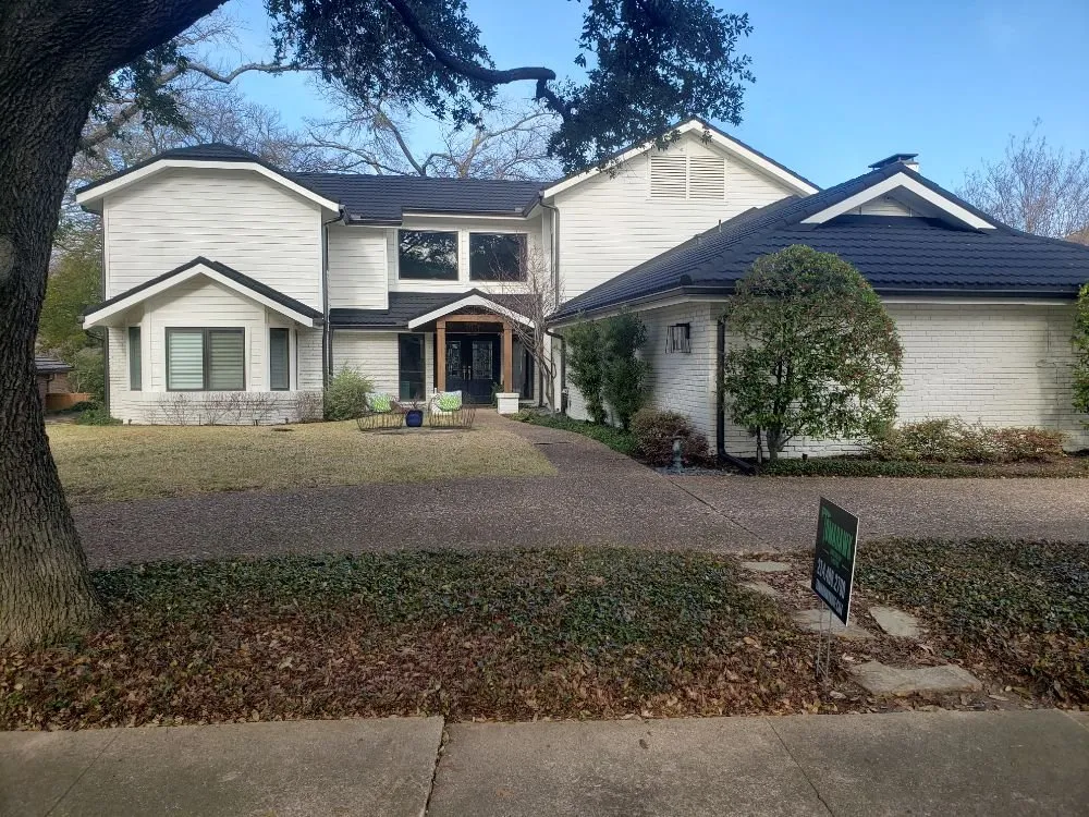 Slide of Tomahawk Construction and Roofing