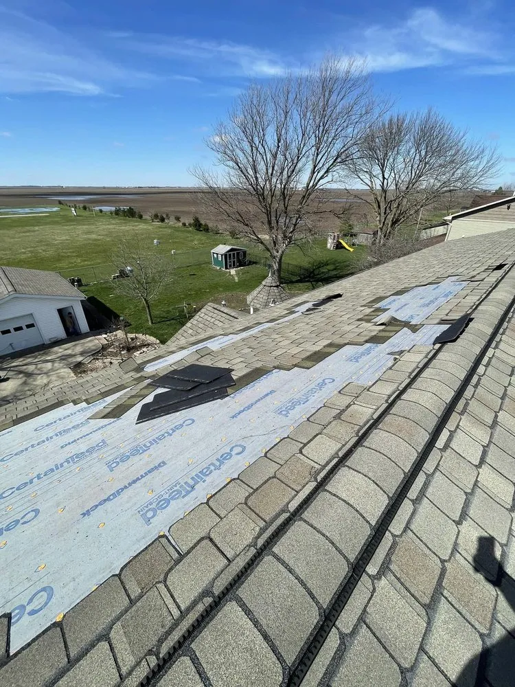 Expert roof installation in Humboldt, IL by Tomahawk Roofing Contractors