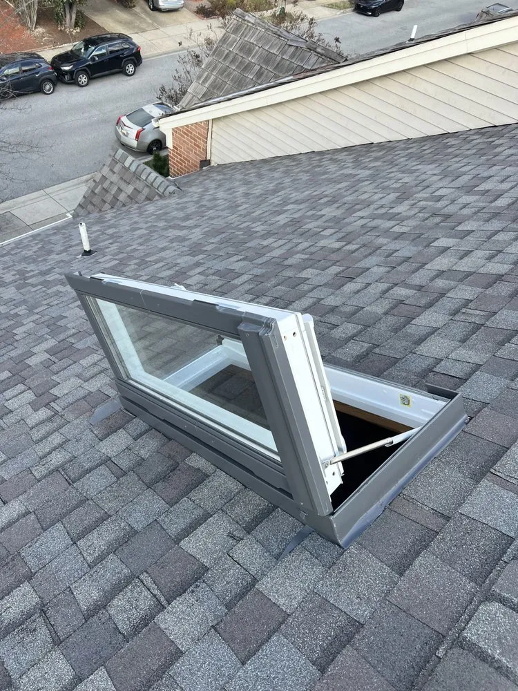 Slide of Tomas Construction