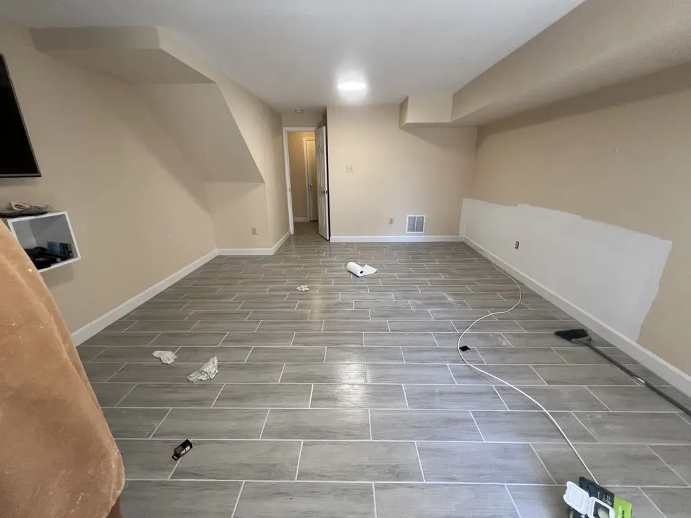 Slide of Tomas Construction