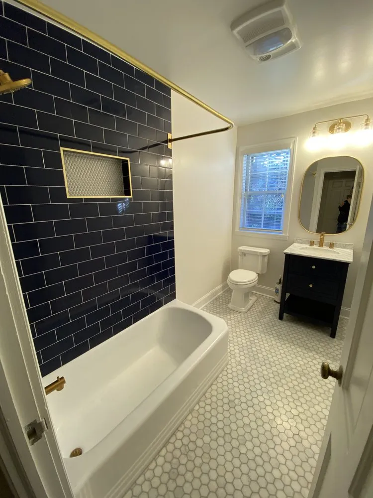 Slide of Tomas Construction