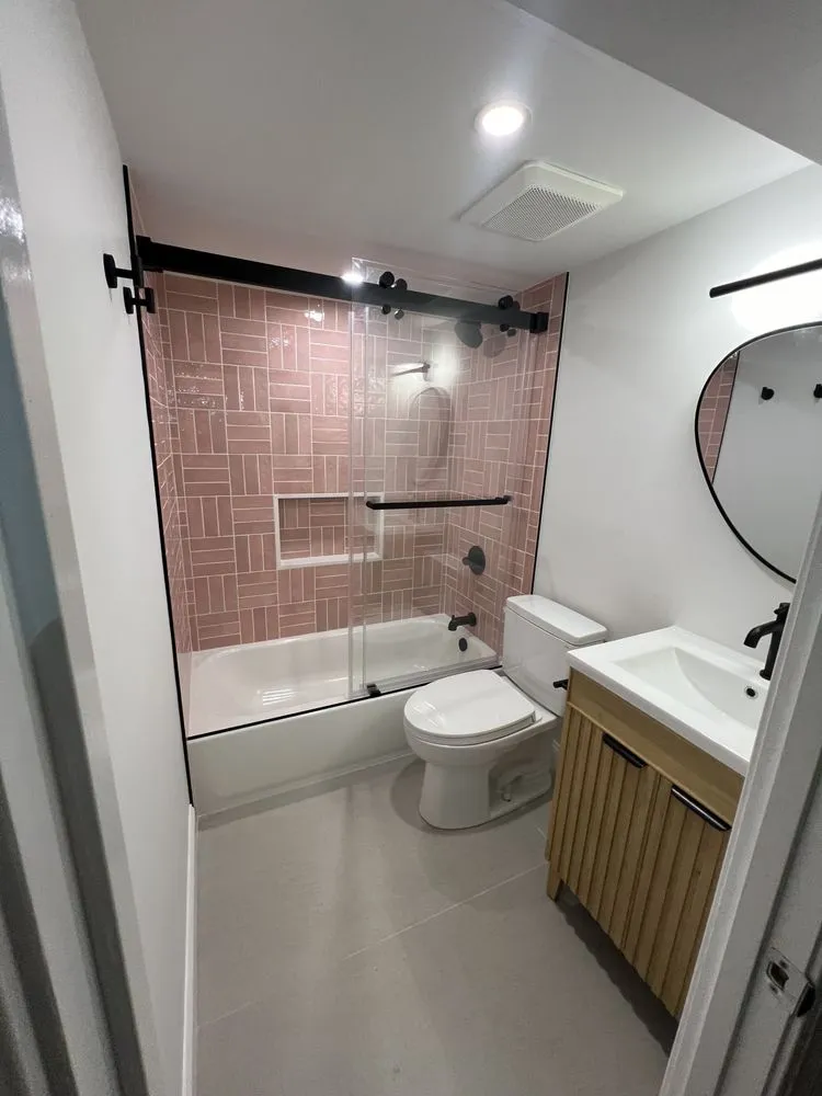 Slide of Tomas Construction