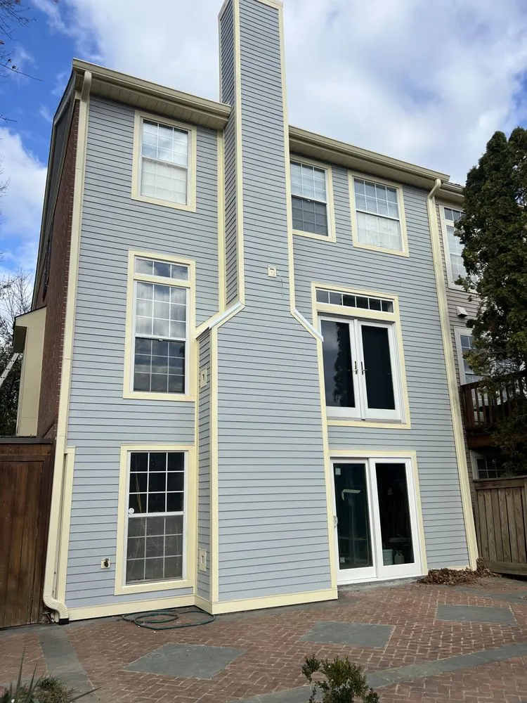 Slide of Tomas Construction