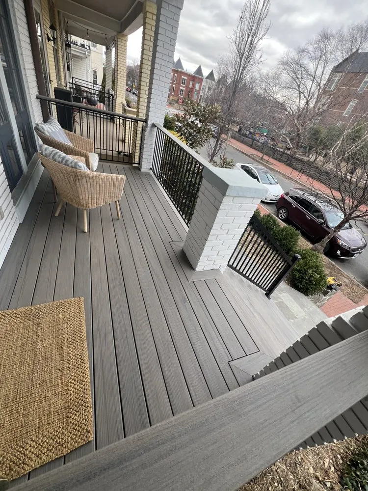 Slide of Tomas Construction