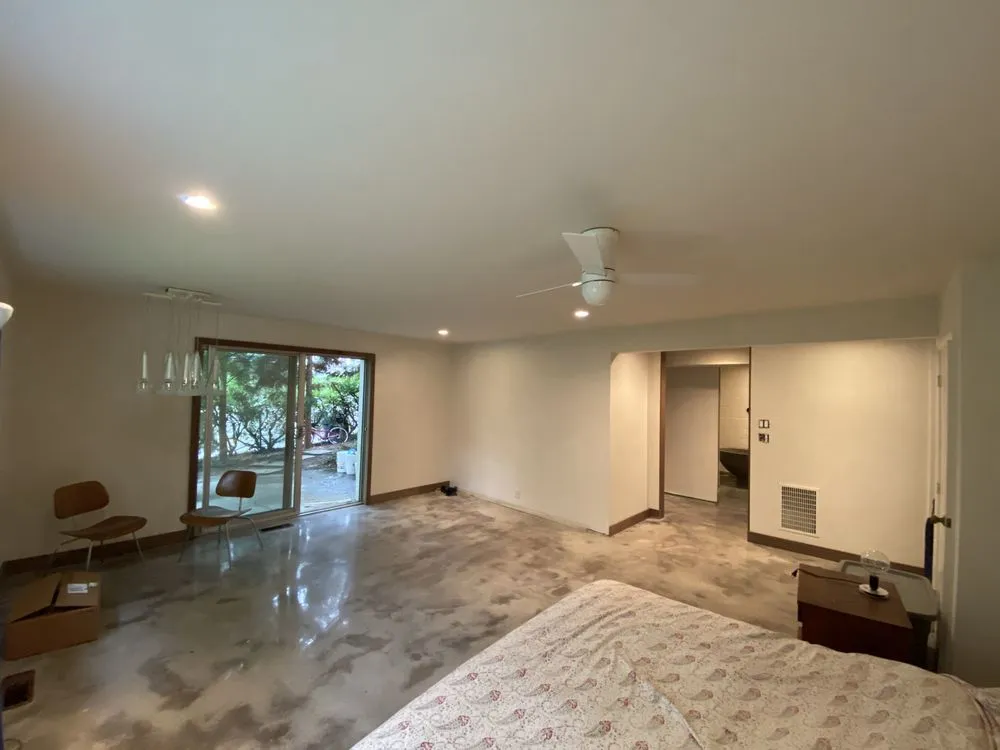 Slide of Tomas Construction