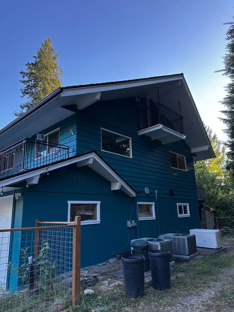 Slide of Tomas G Construction