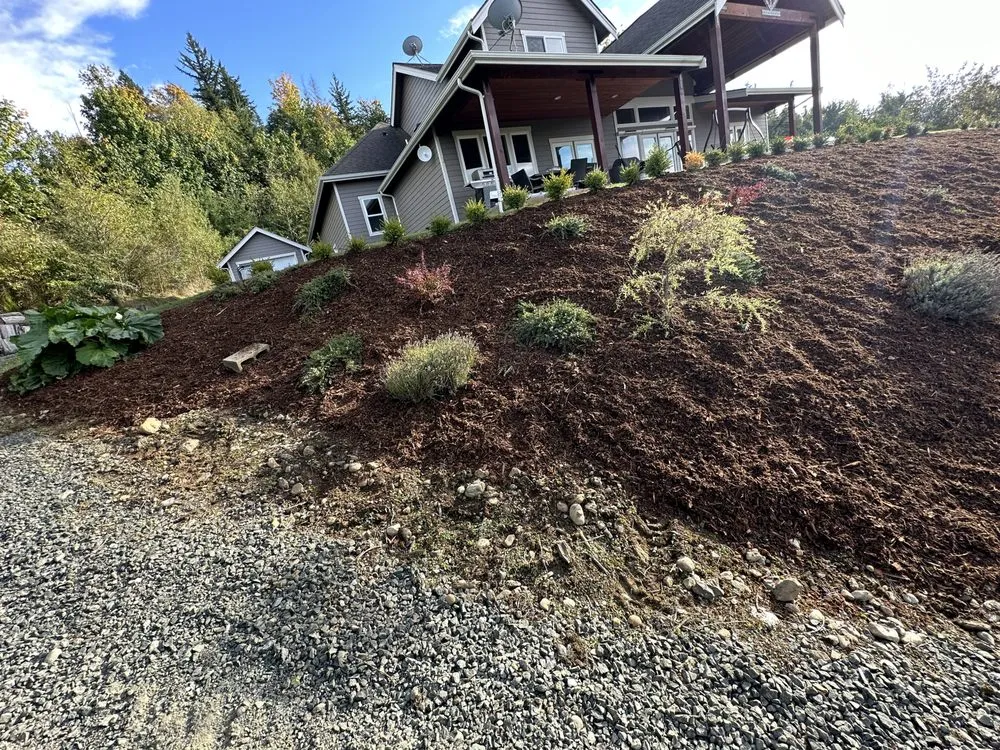 Slide of Tomas G Construction