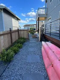 Slide of Tomas G Construction