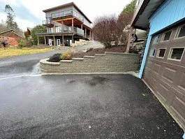 Slide of Tomas G Construction