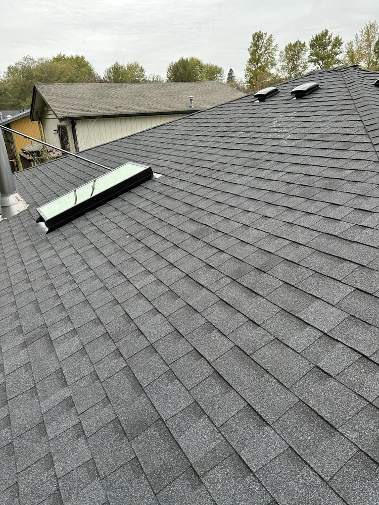 Slide of Tomas G Construction