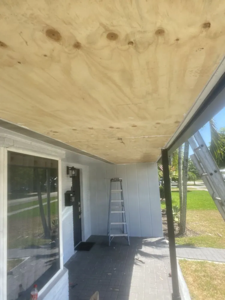 Slide of Tomas Roofer