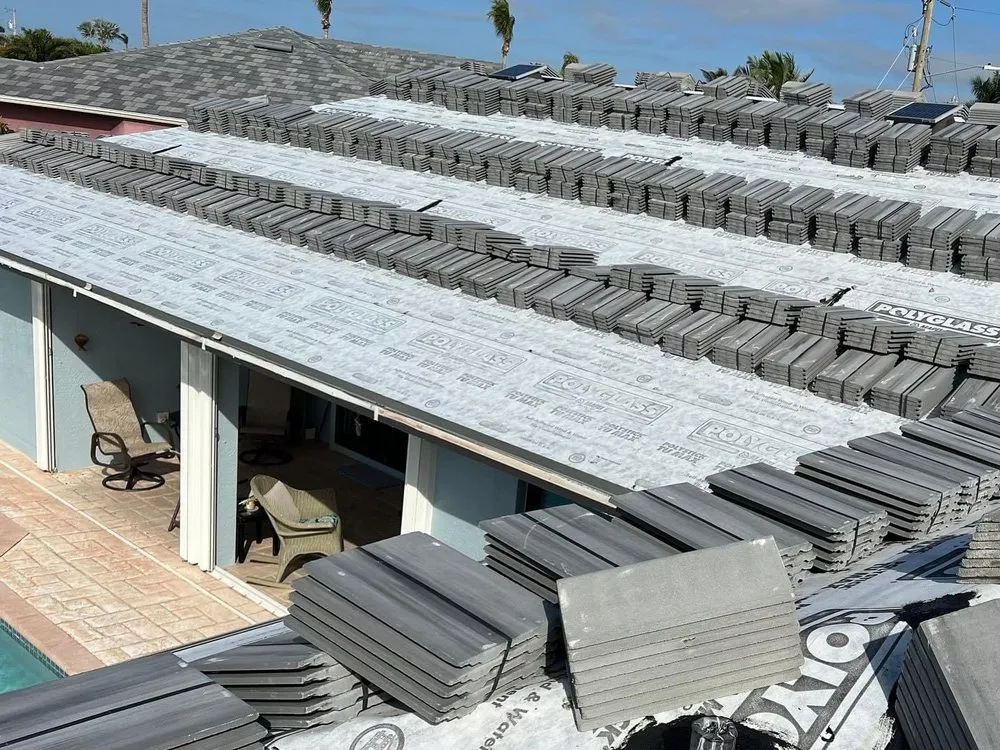 Slide of Tomas Roofer