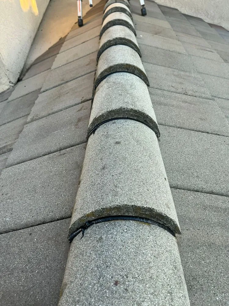 Slide of Tommy´s Roofing