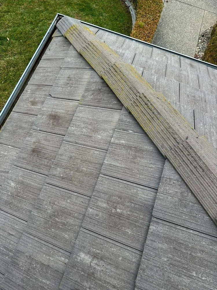 Slide of Tommy´s Roofing