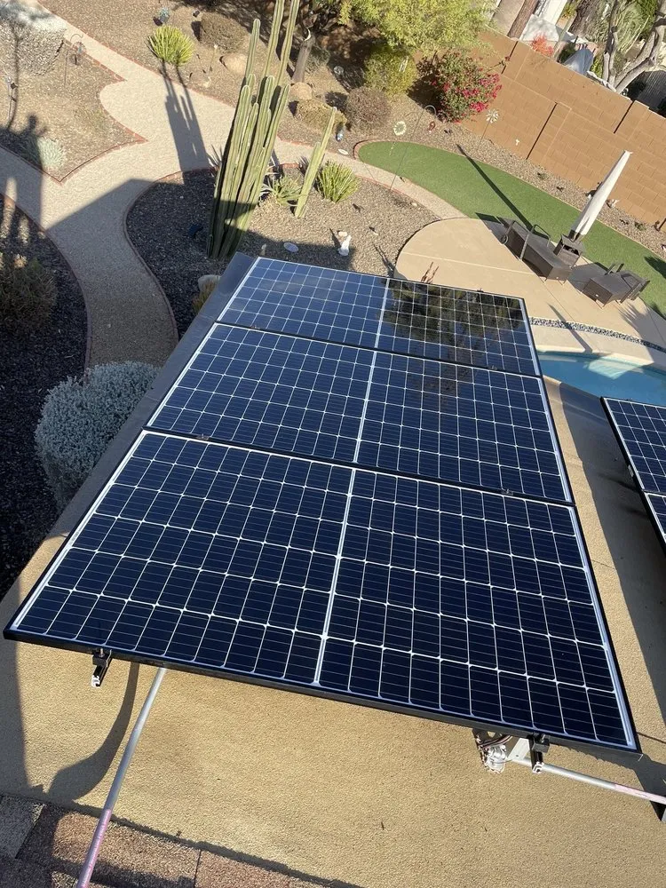 Slide of Tommy´s Roofing